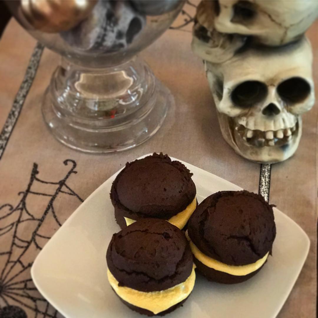 It's a Halloween themed #MeatlessMonday 😃 Frighten...