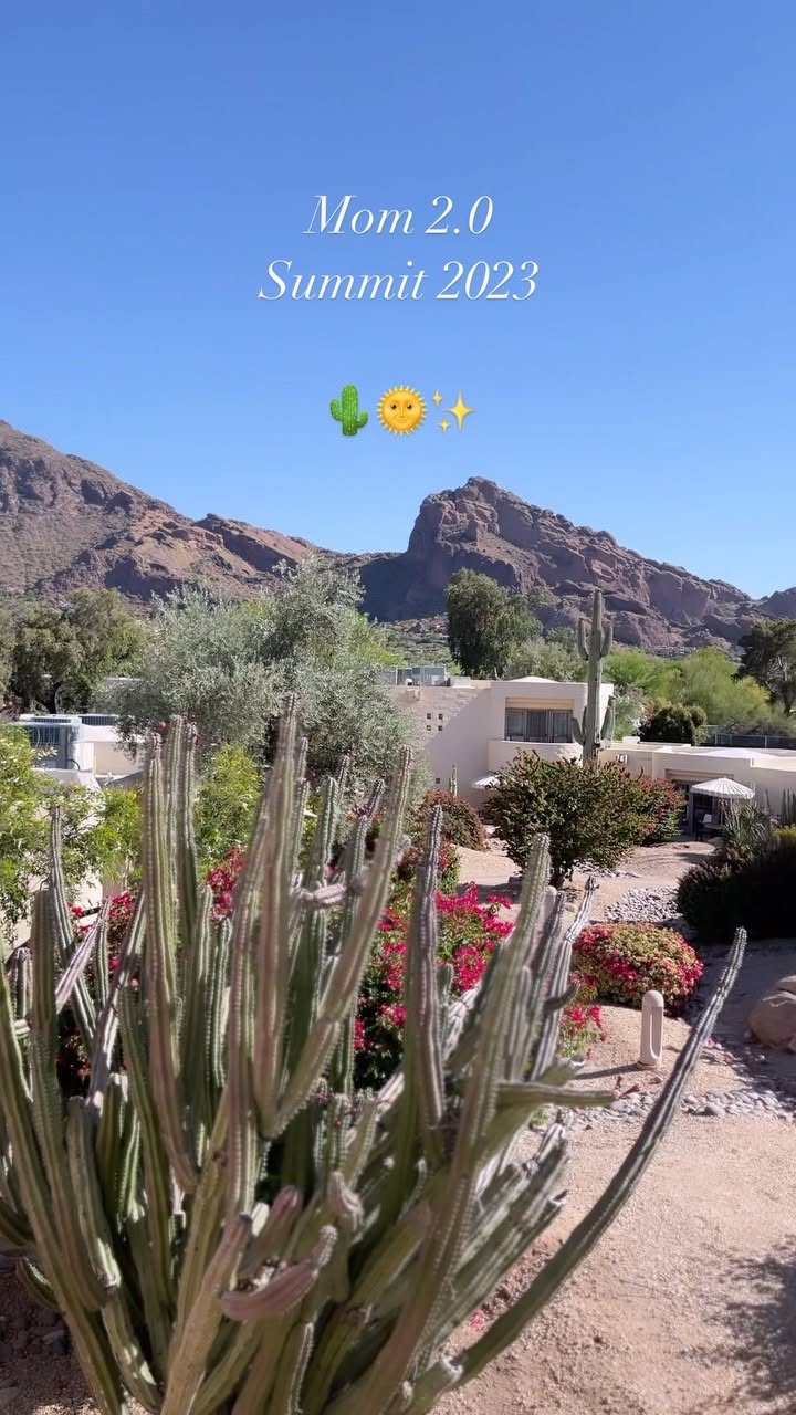 👋👋 Who’s ready for Mom 2.0 Summit? 🌵🌞 What are you...