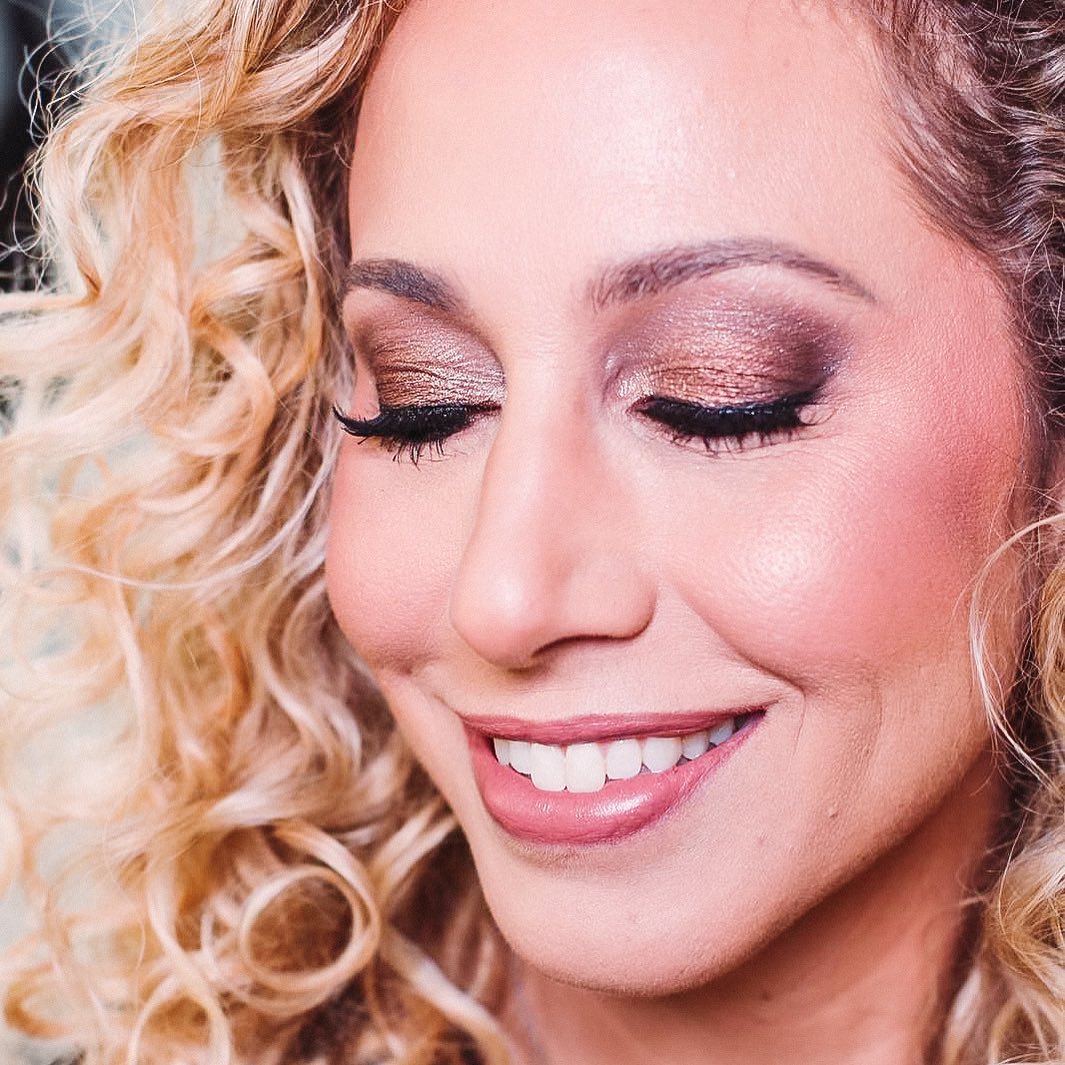 ¿Cuál es la clave de un maquillaje bello? Primero,...