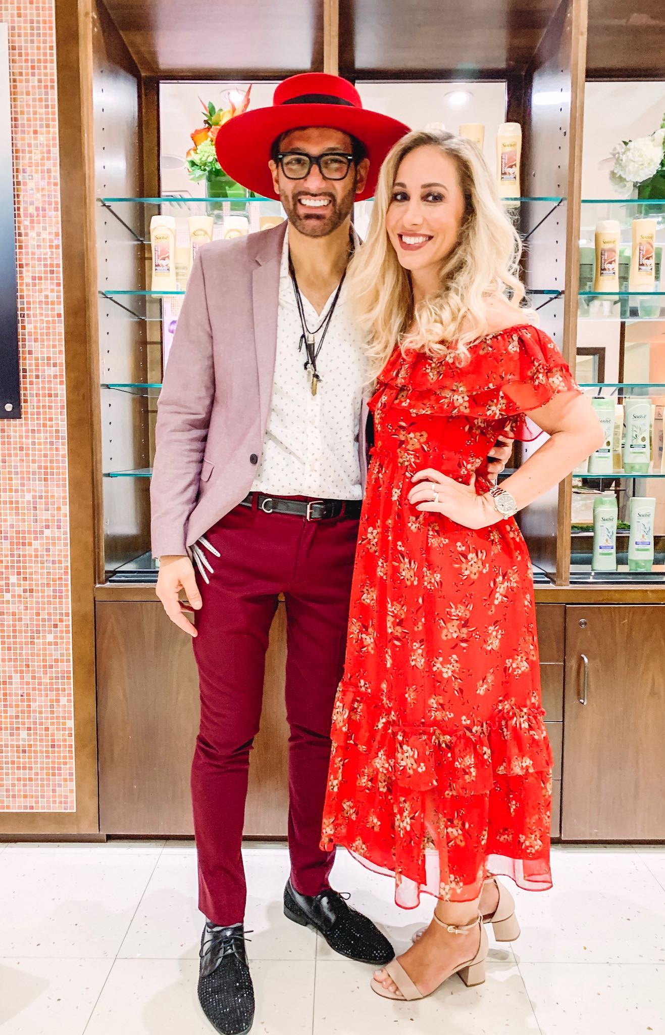 El experto y estilista de las famosas @leonardoroc...