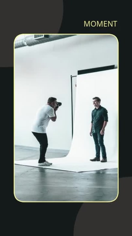 CAPTURE THE MOMENT at 2 seconds