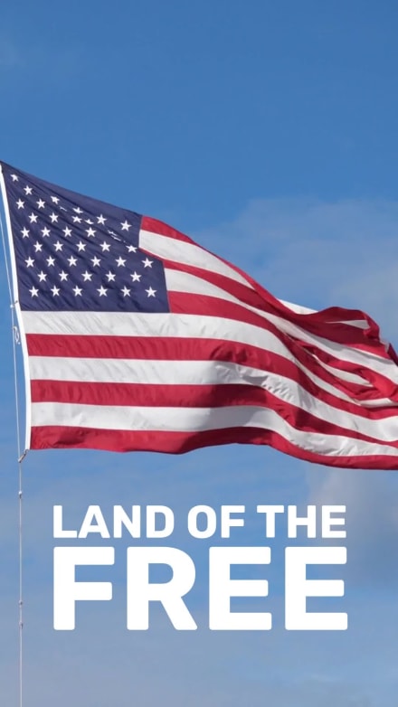 HAPPY BIRTHDAY USA at 2 seconds