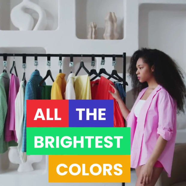 COLOR SALE at 2 seconds
