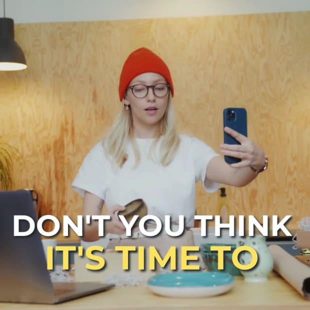 MARKETING EXPERTS at 3 seconds