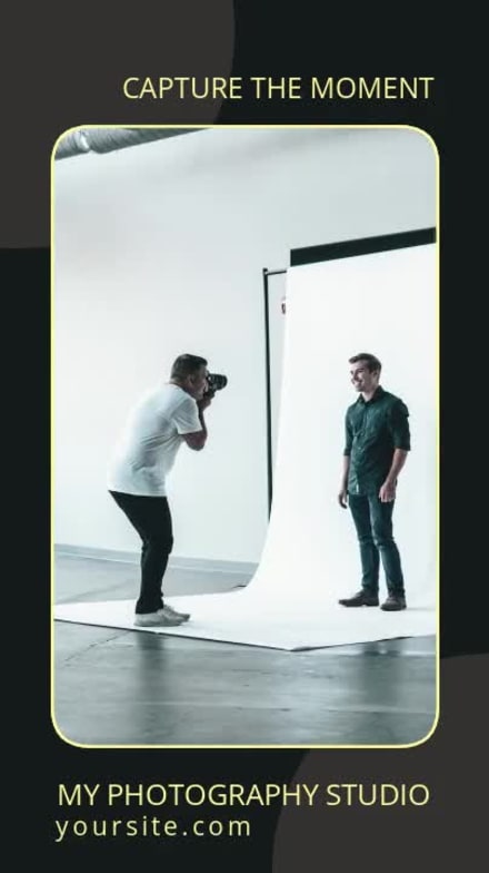 CAPTURE THE MOMENT at 4 seconds