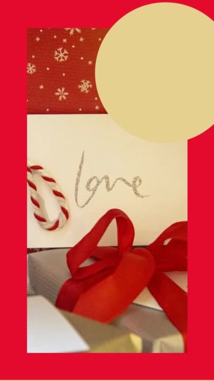 CHRISTMAS ALL AROUND at 4 seconds