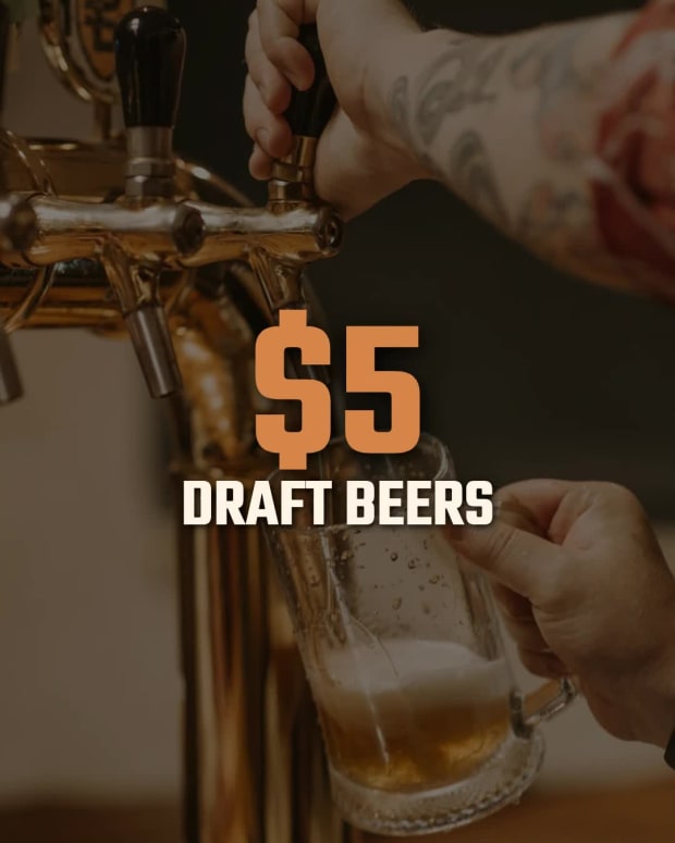 HAPPY HOUR SPECIALS at 4 seconds