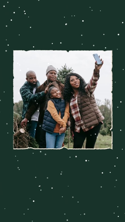 HOLIDAY PHOTO CARD at 6 seconds