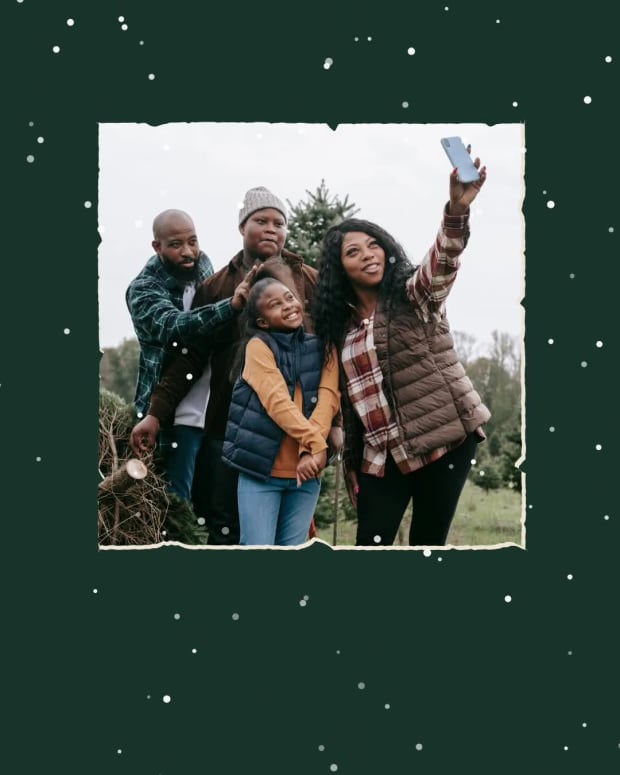 HOLIDAY PHOTO CARD at 6 seconds