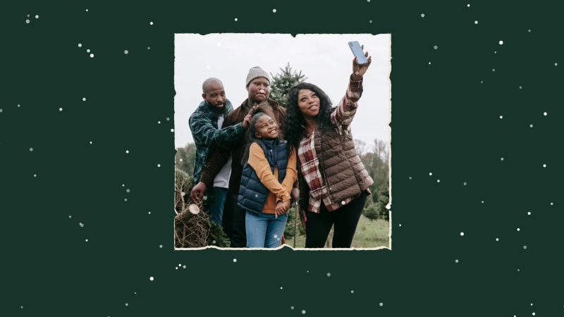 HOLIDAY PHOTO CARD at 6 seconds