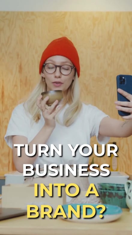 MARKETING EXPERTS at 8 seconds
