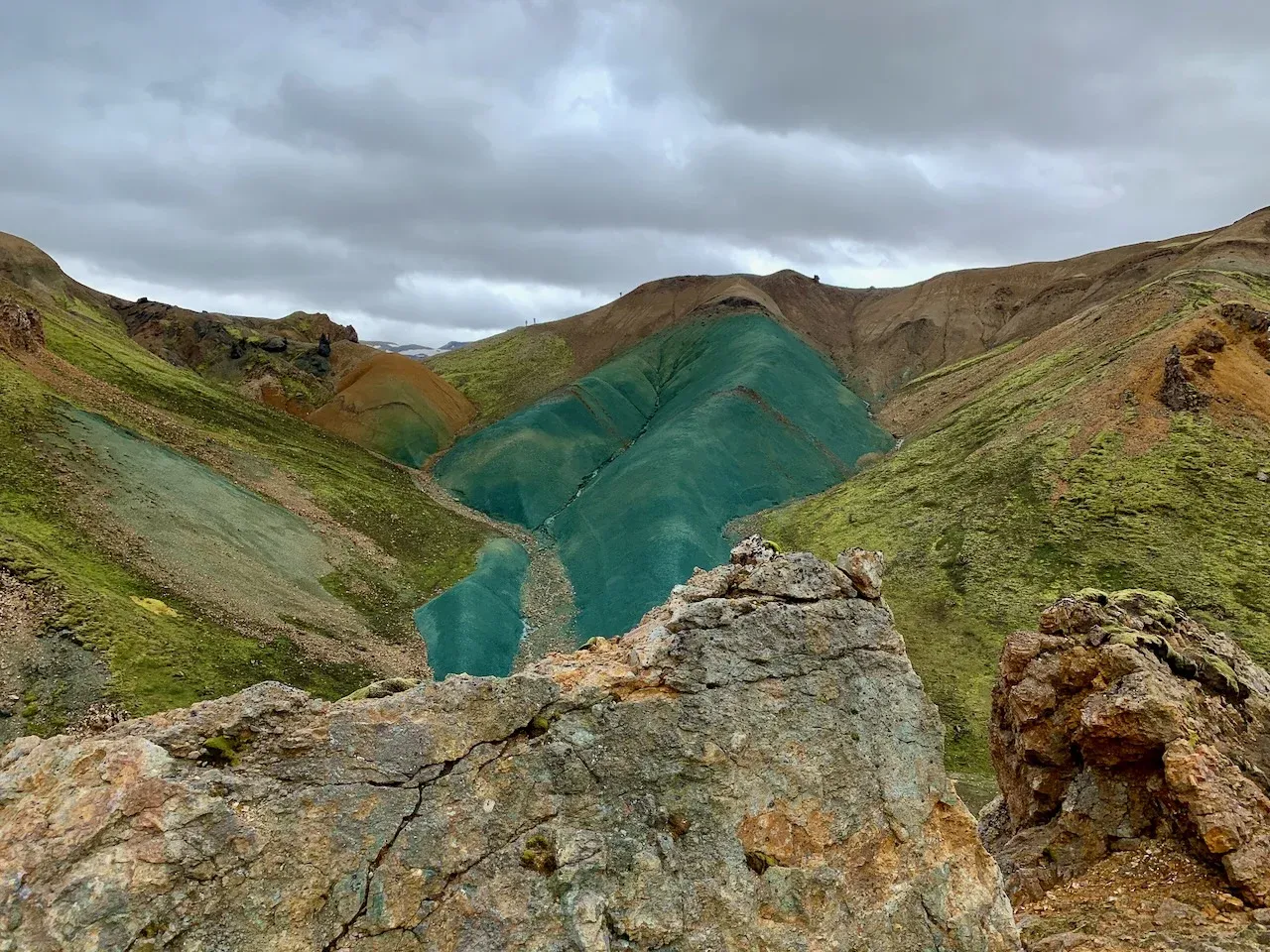 res.cloudinary.com image