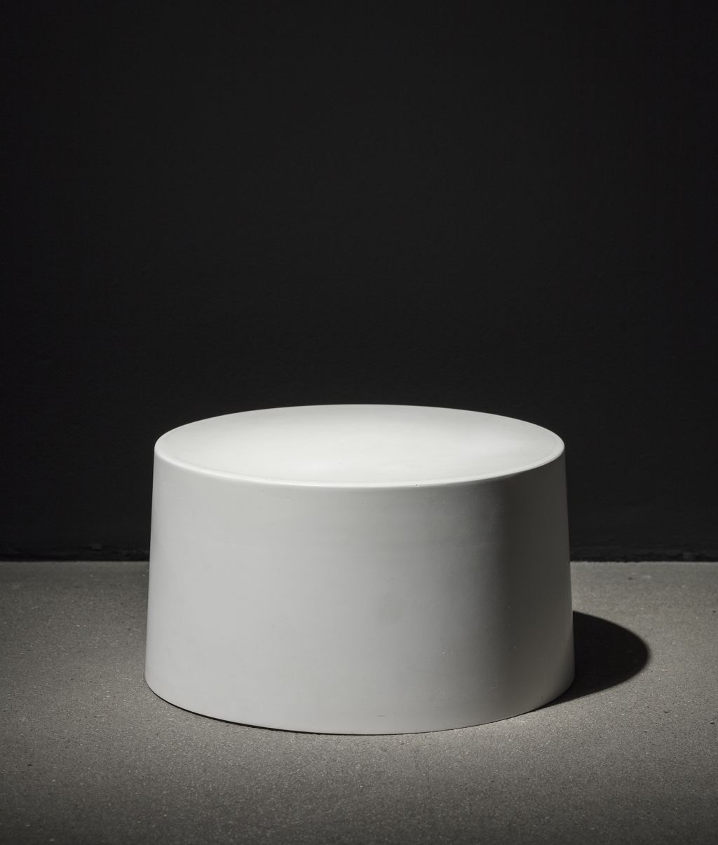 Rosemarie Trockel / Thea Djordjadze – Un soir, j’ai assis la beauté sur mes genoux. And I found her bitter. And I hurt her. – Berlin