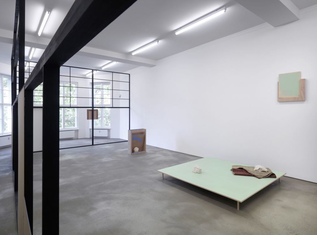 Thea Djordjadze – Explain away, ე.ი. – Berlin
