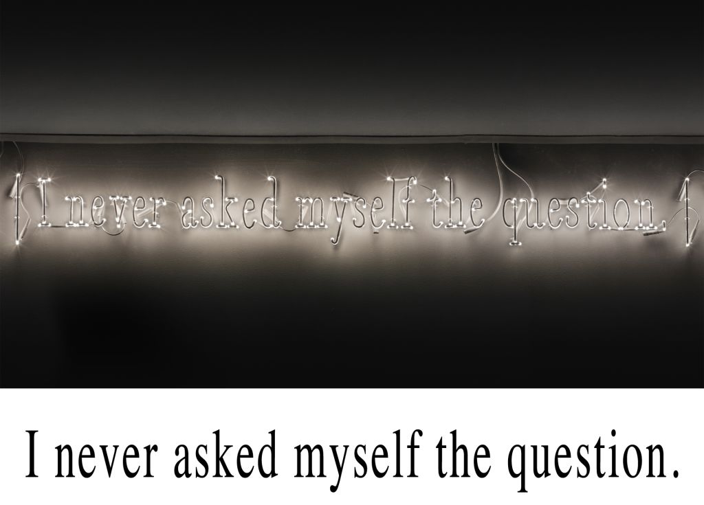 Joseph Kosuth – Amnesia: various, luminous, fixed. – London