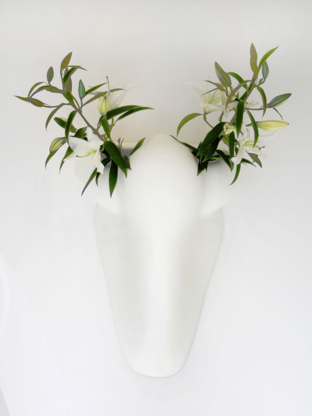 John Baldessari – Ear Sofa; Nose Sconces with Flowers (In Stage Setting) – London