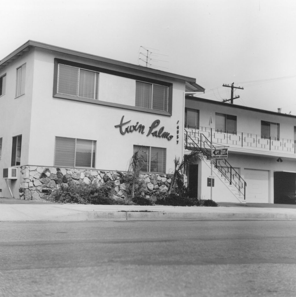 Ed Ruscha – Apartments, Parking Lots, Palm Trees and others: Films, Photographs and Drawings from 1961 to 1975 – Berlin