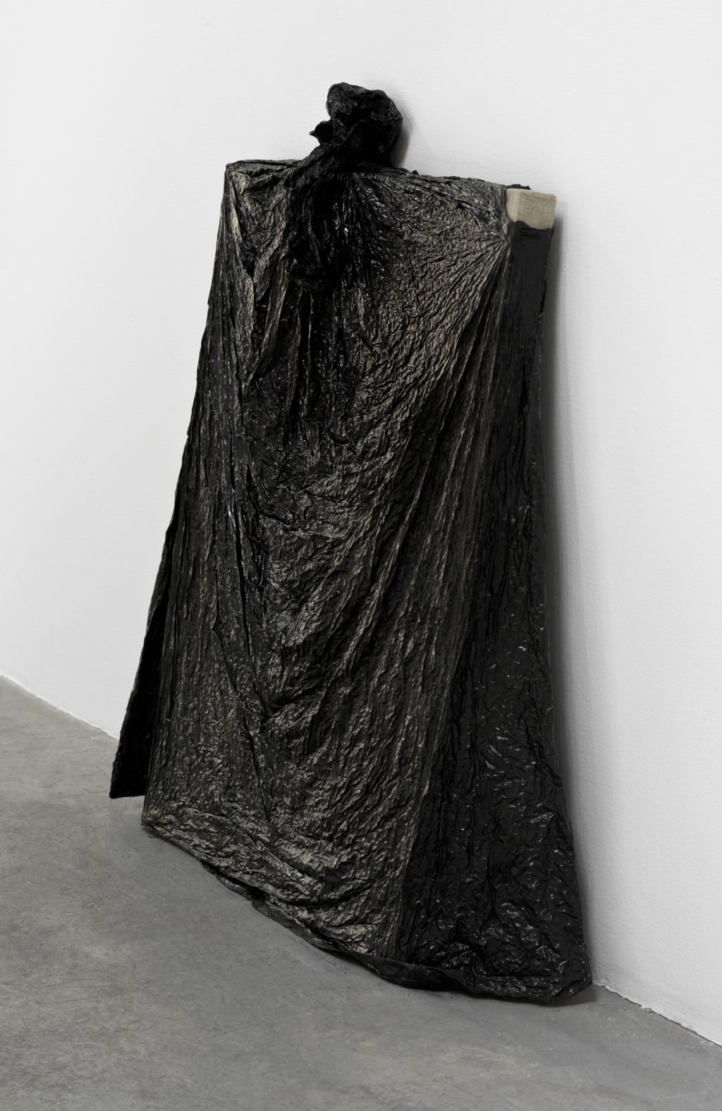 Analia Saban – Bathroom Sink, Etc. – Berlin