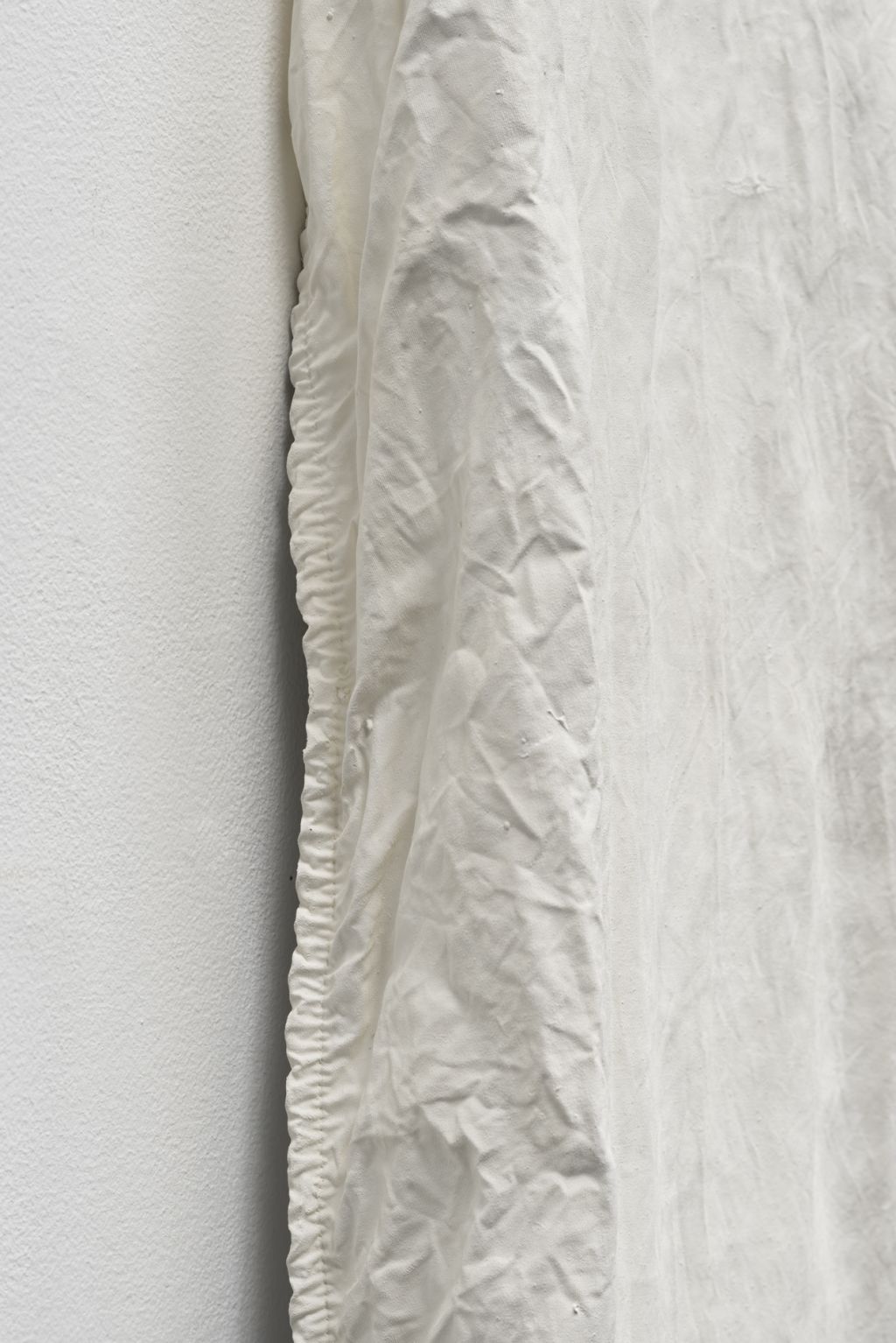 Analia Saban – Bathroom Sink, Etc. – Berlin