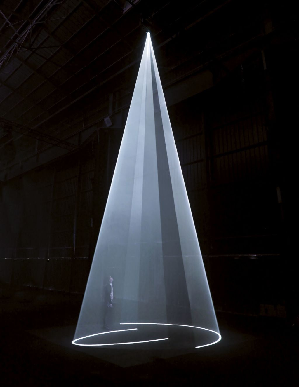 Anthony McCall – Vertical Works – Sprüth Magers at Ambika P3, University of Westminster