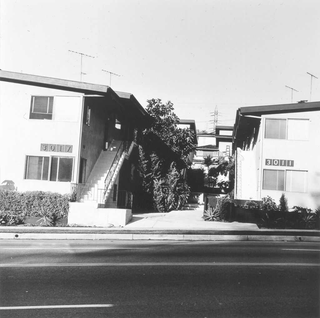 Ed Ruscha – Apartments, Parking Lots, Palm Trees and others: Films, Photographs and Drawings from 1961 to 1975 – Berlin