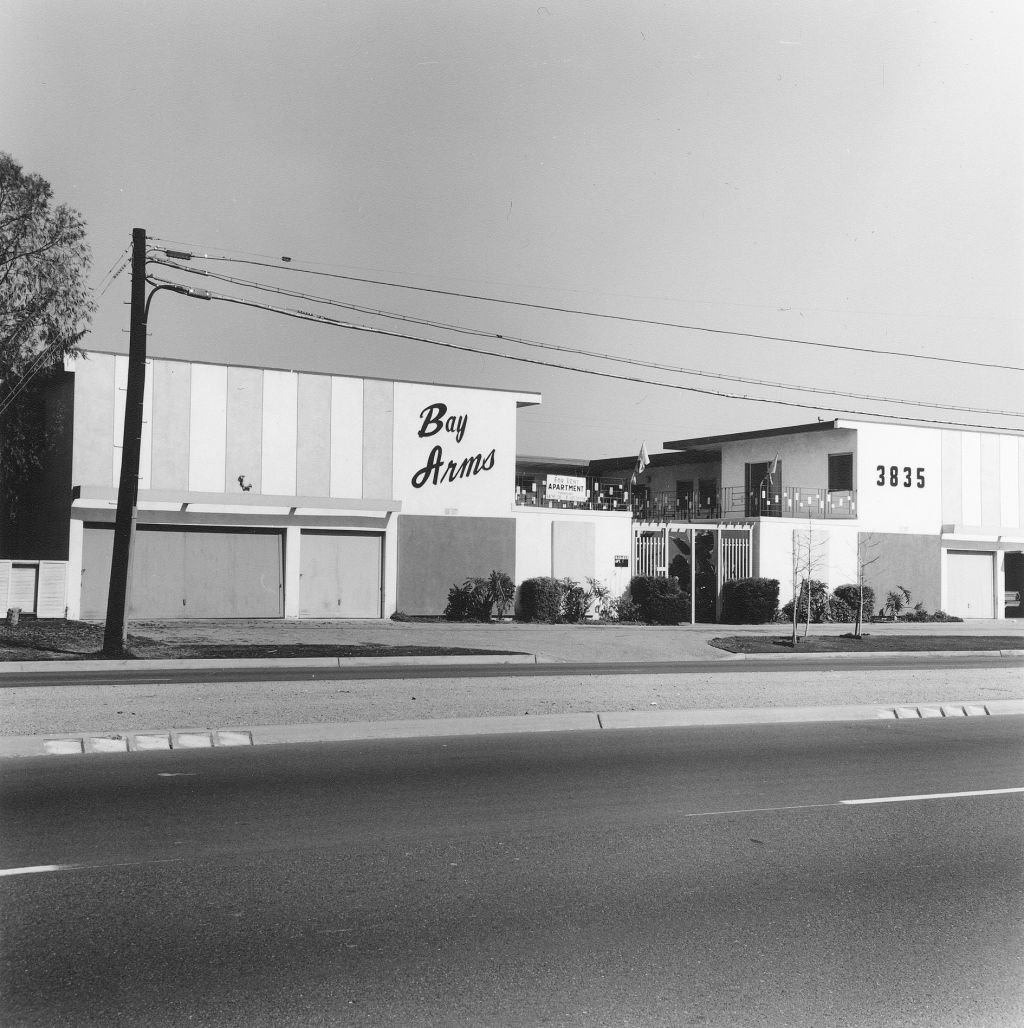 Ed Ruscha – Apartments, Parking Lots, Palm Trees and others: Films, Photographs and Drawings from 1961 to 1975 – Berlin