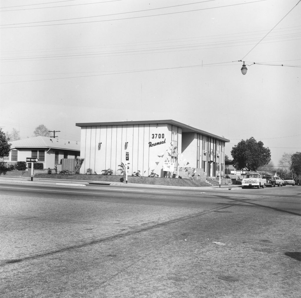 Ed Ruscha – Apartments, Parking Lots, Palm Trees and others: Films, Photographs and Drawings from 1961 to 1975 – Berlin