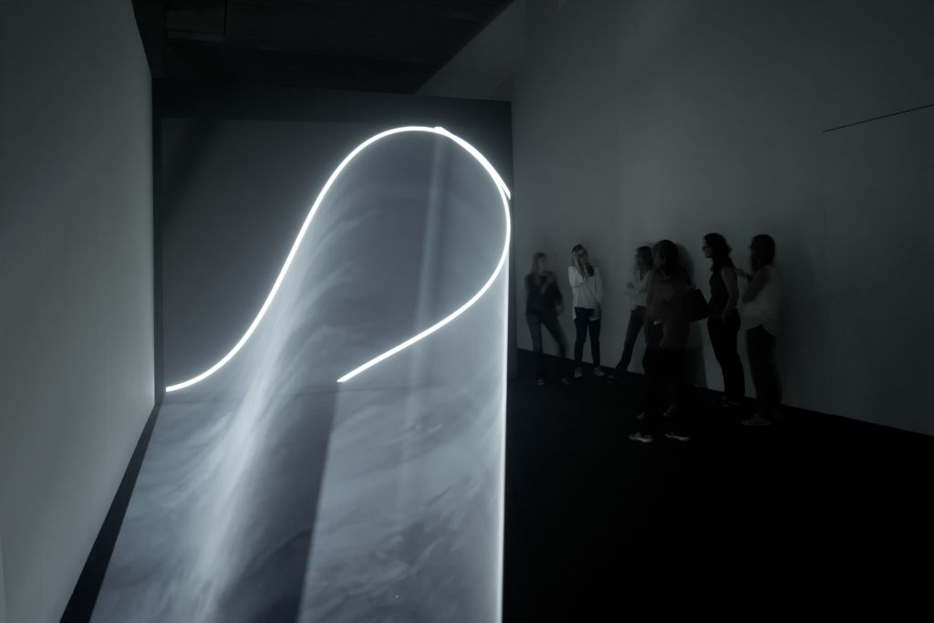 McCall – Anthony McCall. Split Second