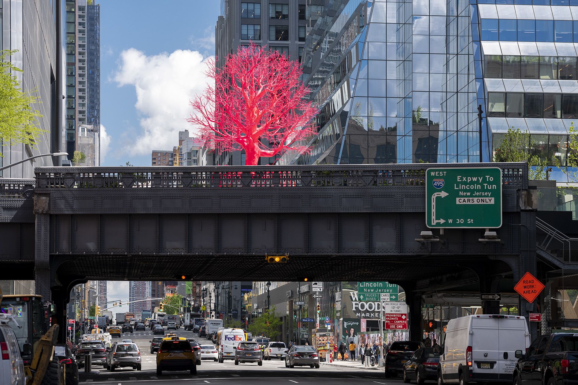 All Images: Pamela Rosenkranz, Old Tree, 2023. A High Line Plinth commission. 
Courtesy of the High Line. Photos: Timothy Schenck