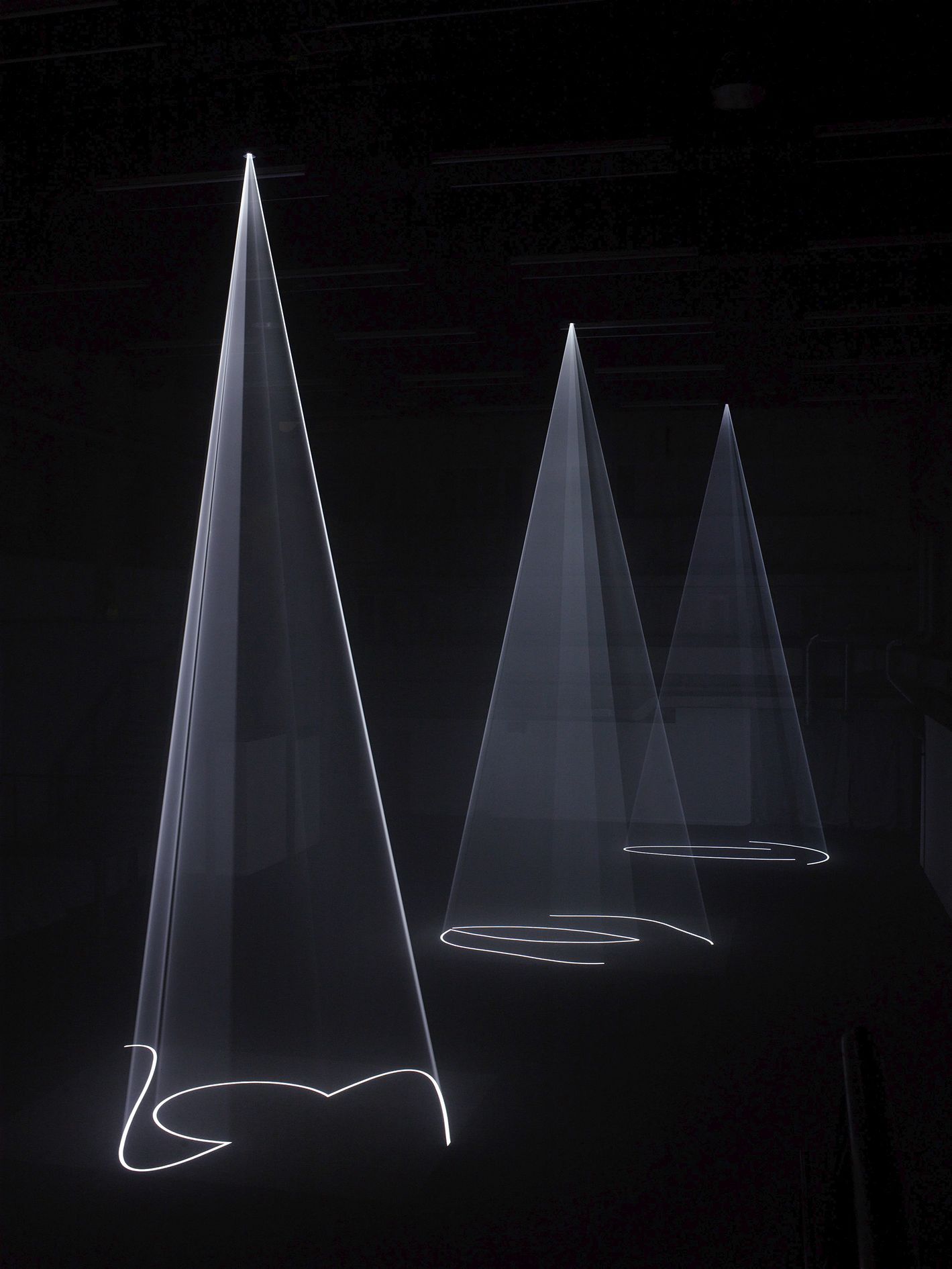 Anthony McCall – Vertical Works – Sprüth Magers at Ambika P3, University of Westminster