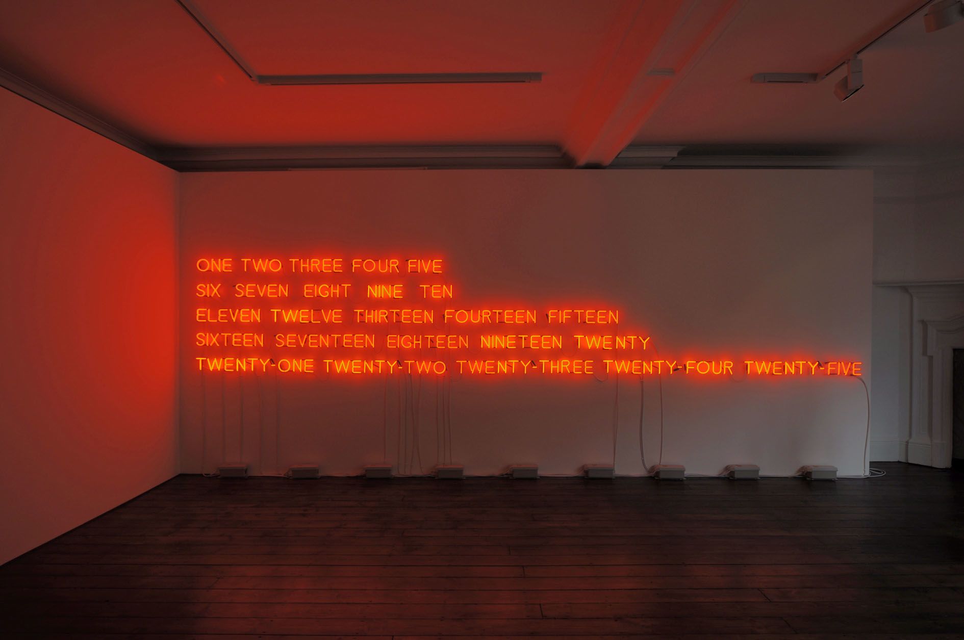 Joseph Kosuth – Amnesia: various, luminous, fixed. – London