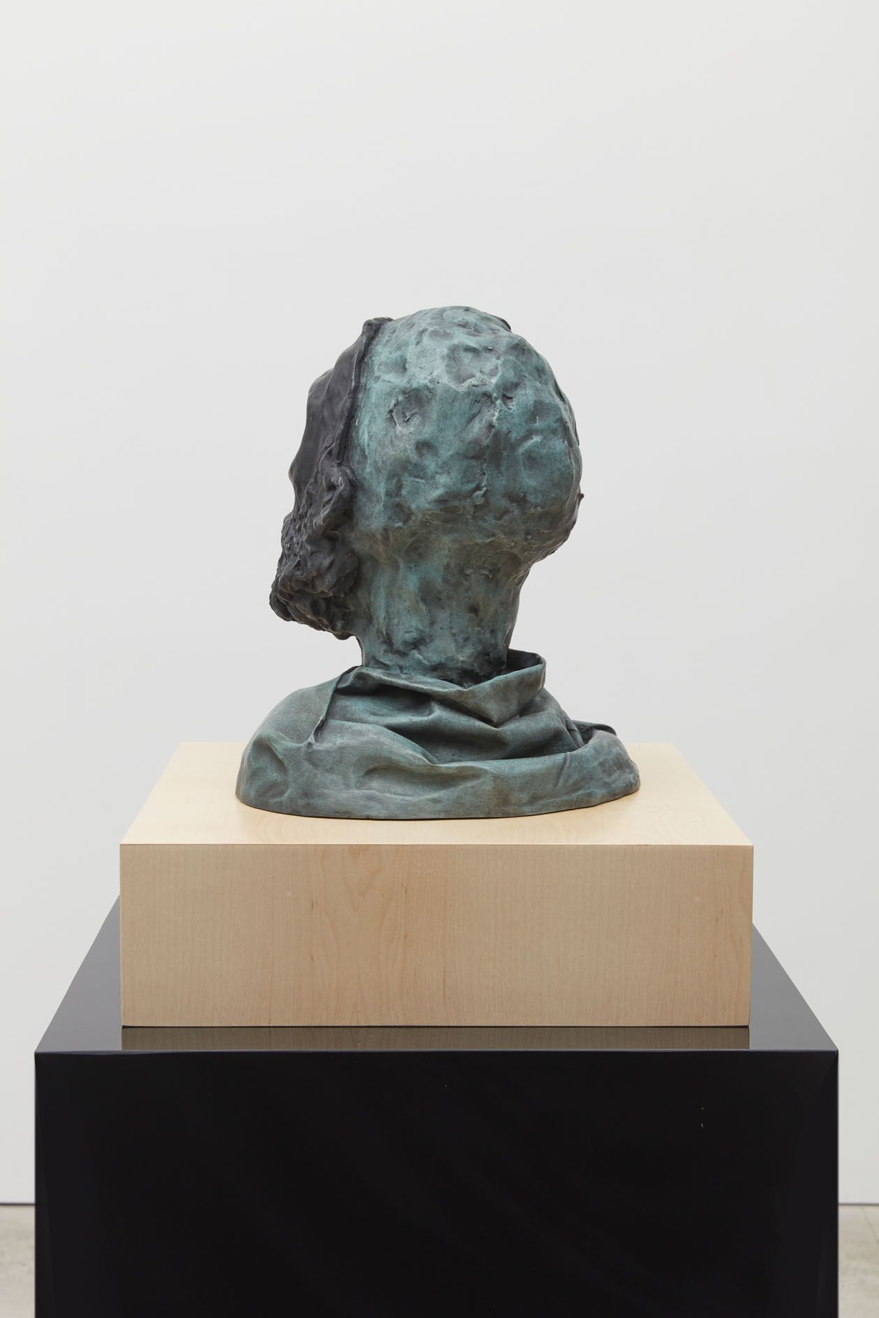 <p><b>Kara Walker<br />
</b><i>Magician &ndash; After the Original</i>, 2024<br />
Patinated bronze on custom pedestal<br />
Bronze: 37.5 &times; 31.8 &times; 26.7 cm | 14 3/4 &times; 12 1/2 &times; 10 1/2 inches<br />
Overall: 141.6 &times; 53.3 &times; 53.3 cm | 55 3/4 &times; 21 &times; 21 inches<br />
Edition of 3</p>
