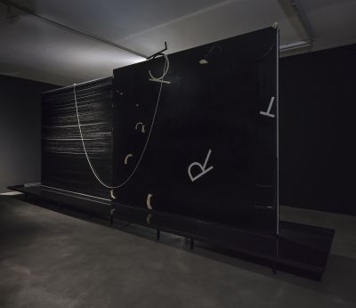 Rosemarie Trockel / Thea Djordjadze – Un soir, j’ai assis la beauté sur mes genoux. And I found her bitter. And I hurt her. – Berlin