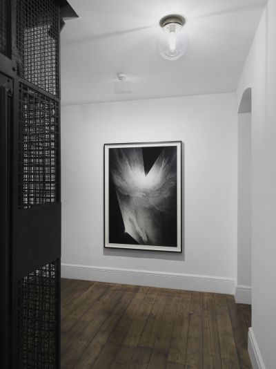 Anthony McCall – Raised Voices – London