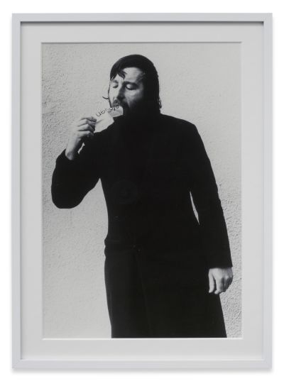 Keith Arnatt – Absence of the Artist – London