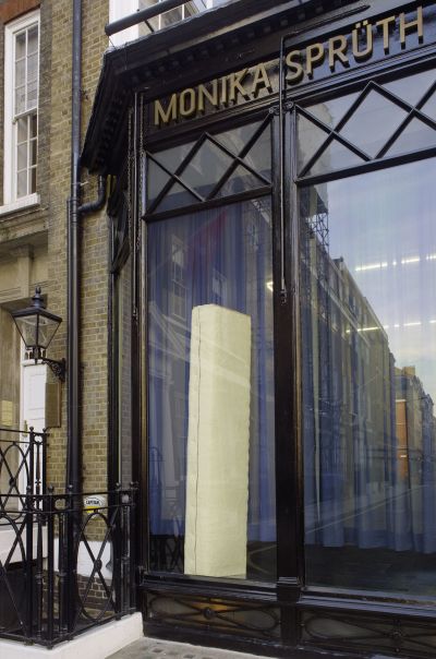 Thea Djordjadze – Spoons are different – London