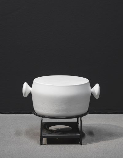 Rosemarie Trockel / Thea Djordjadze – Un soir, j’ai assis la beauté sur mes genoux. And I found her bitter. And I hurt her. – Berlin