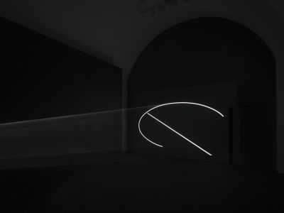 Anthony McCall – Raised Voices – London