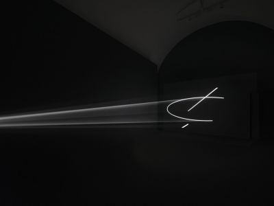 Anthony McCall – Raised Voices – London