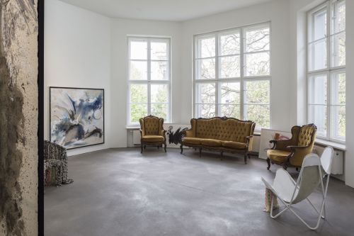 Lucy Dodd – Lake in the Sky – Berlin