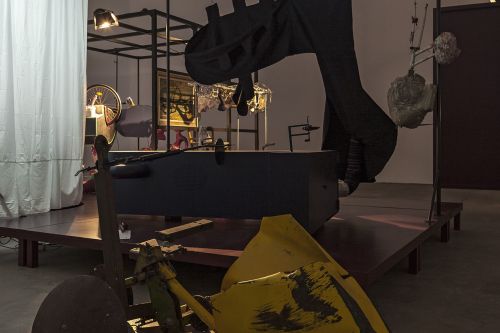 John Bock – Knick-Falte in der Schädeldecke – Berlin