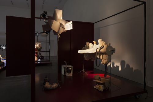 John Bock – Knick-Falte in der Schädeldecke – Berlin