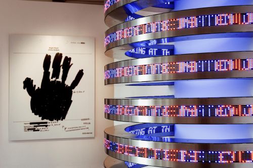 Jenny Holzer – Detained – London