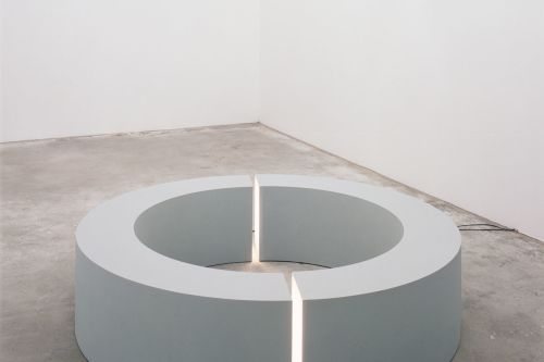 Robert Morris – 6 sculptures – Cologne