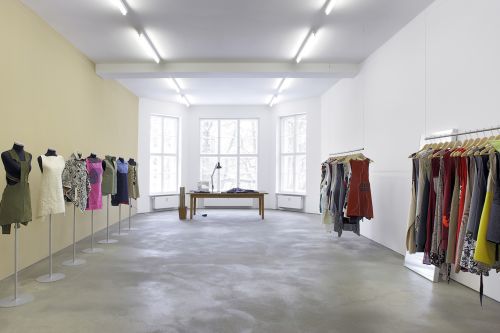 Andrea Zittel – Smockshop Berlin – Berlin