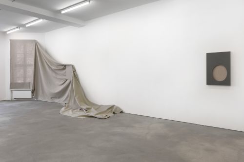 Analia Saban – Bathroom Sink, Etc. – Berlin