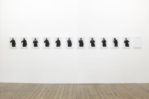 Keith Arnatt – Absence of the Artist – London