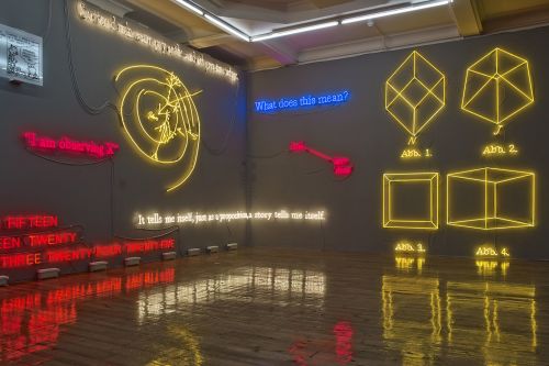 Joseph Kosuth – Amnesia: various, luminous, fixed. – London