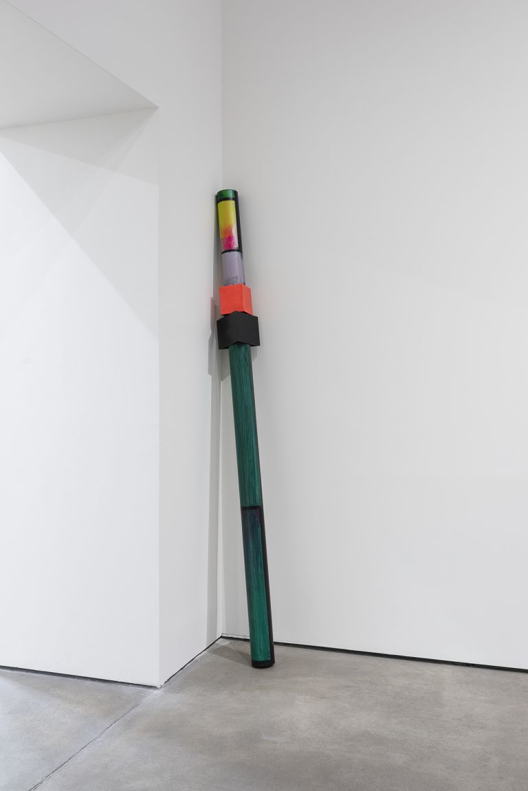 Thomas Scheibitz
Kapital VI, 2019
MDF, cardboard mounted, vinyl and acrylic
247 × 11.5 cm
98 3/8 × 4 3/4 inches