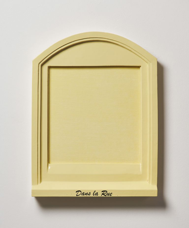 Rosemarie Trockel
Dans la Rue, 2019
Ceramics, glazed, velvet
85 × 63 × 10 cm
33 1/2 × 24 7/8 × 4 inches
Edition 1 + 1 AP